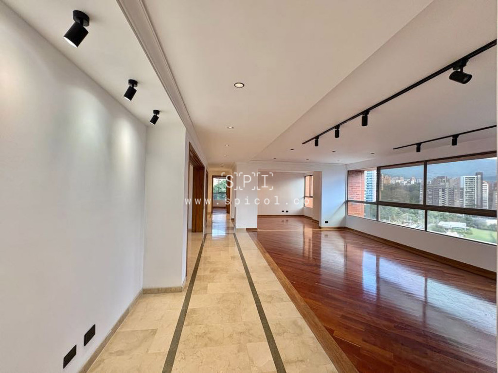 Apartamento en Arriendo en Los Balsos, Medellín