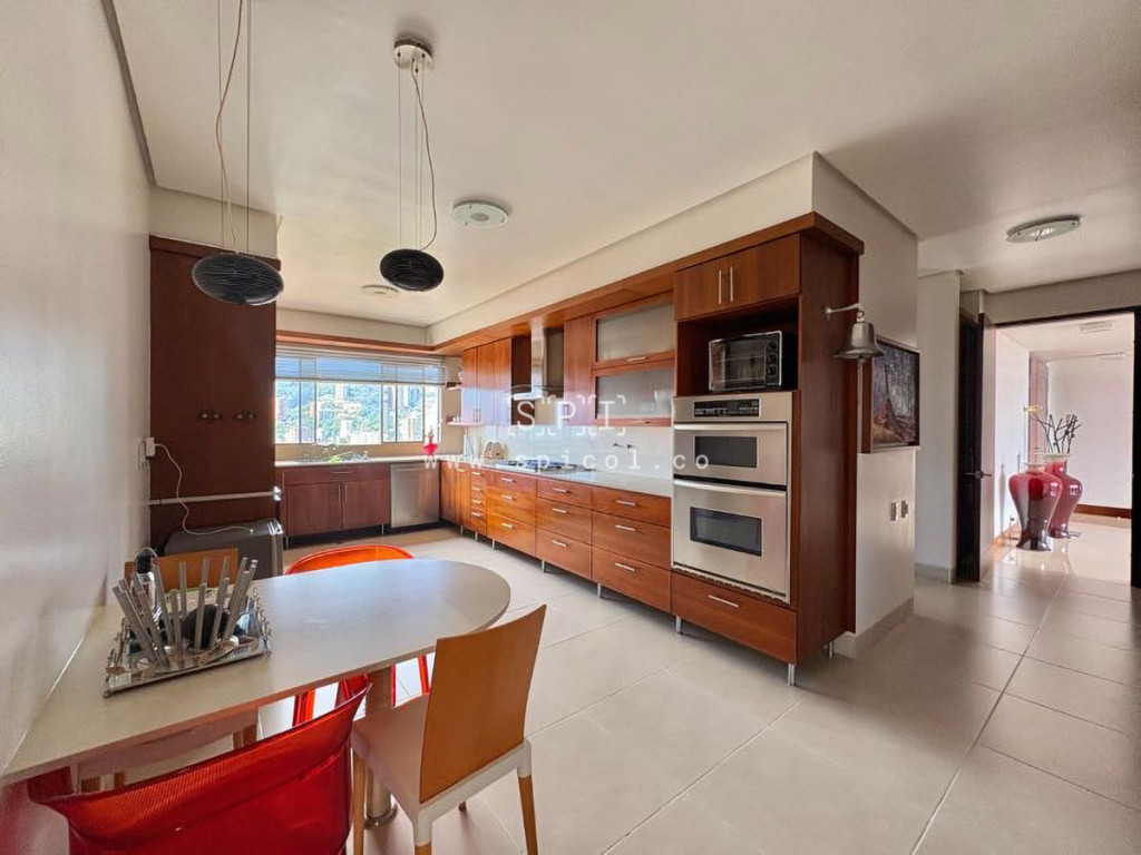 Apartamento en arriendo en El Poblado, Medellín · foto 12 de 24