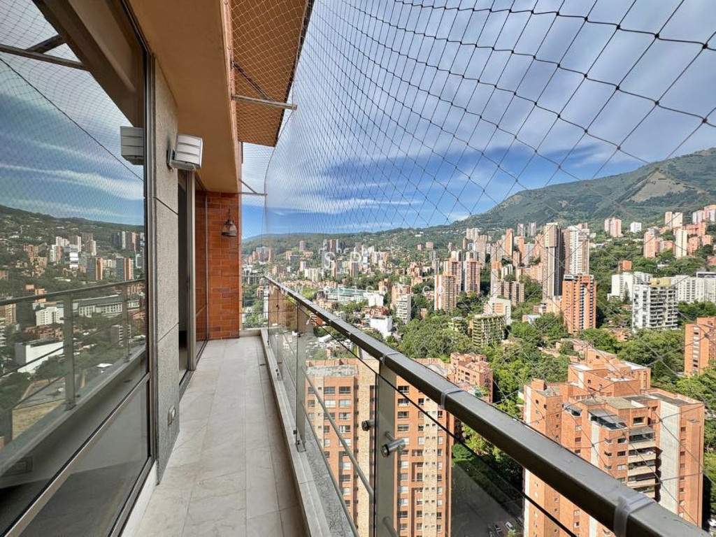 Apartamento en arriendo en El Poblado, Medellín · foto 17 de 24