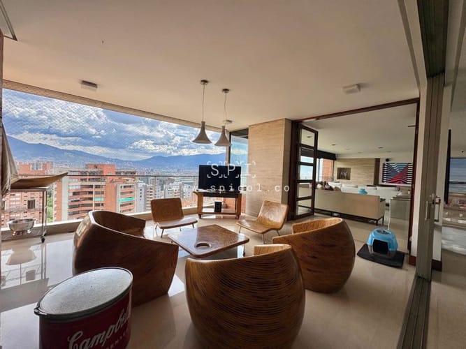 Apartamento de 3 alcobas en venta en La Florida, Medellín, 432 m² · foto 4 de 24