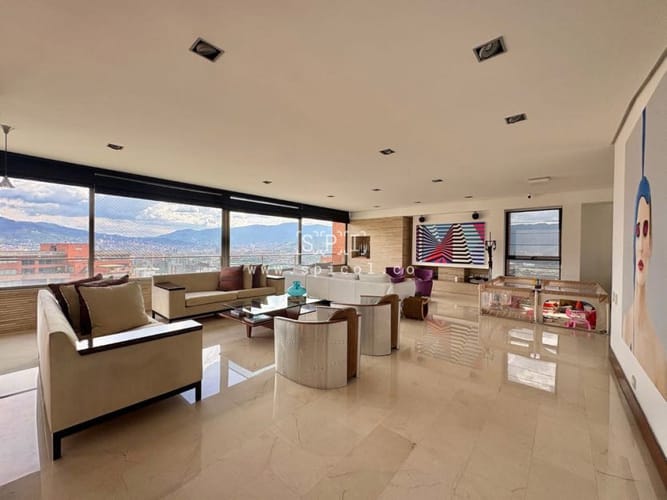 Apartamento de 3 alcobas en venta en La Florida, Medellín, 432 m² · foto 6 de 24