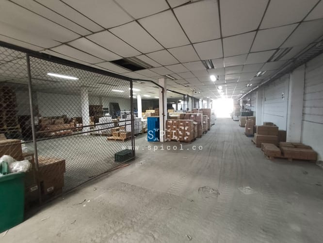 Bodega en arriendo en Zona Industrial No. 1, Itagüí, 2000 m² · foto 15 de 24