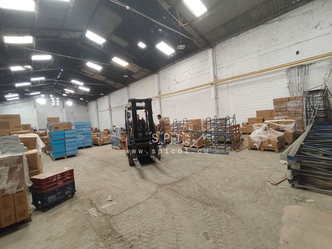 Bodega en arriendo en Zona Industrial No. 1, Itagüí, 2000 m² · foto 16 de 24