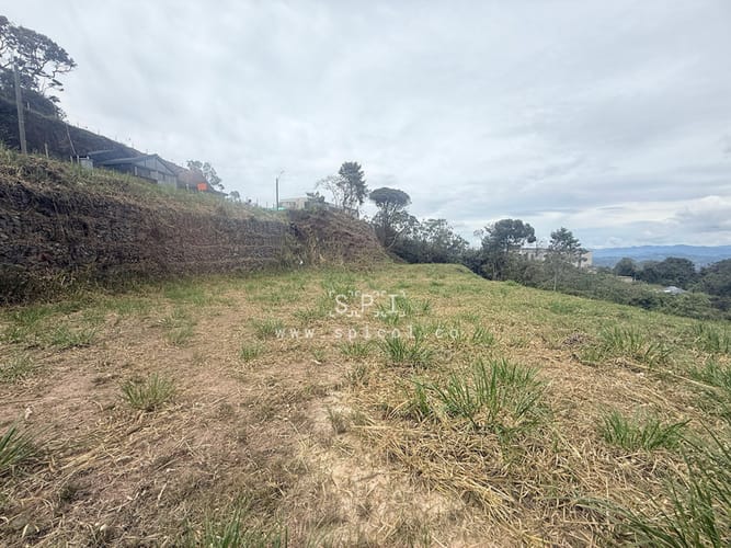 Lote en venta en Loma Del Escobero, Envigado, 1660 m² · foto 3 de 7
