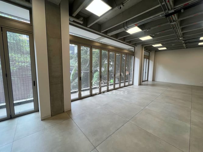 Local en arriendo en El Poblado, Medellín, 120 m² · foto 6 de 12