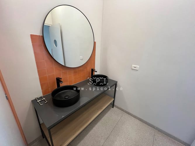 Local en arriendo en El Poblado, Medellín, 120 m² · foto 10 de 12
