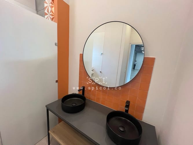 Local en arriendo en El Poblado, Medellín, 120 m² · foto 11 de 12