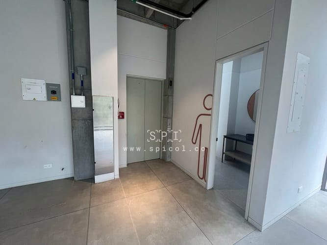Local en arriendo en El Poblado, Medellín, 120 m² · foto 12 de 12