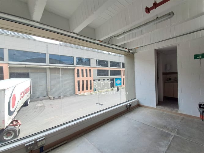 Bodega en arriendo en Llano Grande, Rionegro, 1191 m² · foto 17 de 24