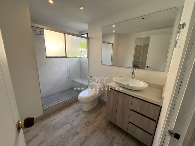 Apartamento de 3 alcobas en arriendo en Alejandría, Medellín, 200 m² · foto 24 de 24