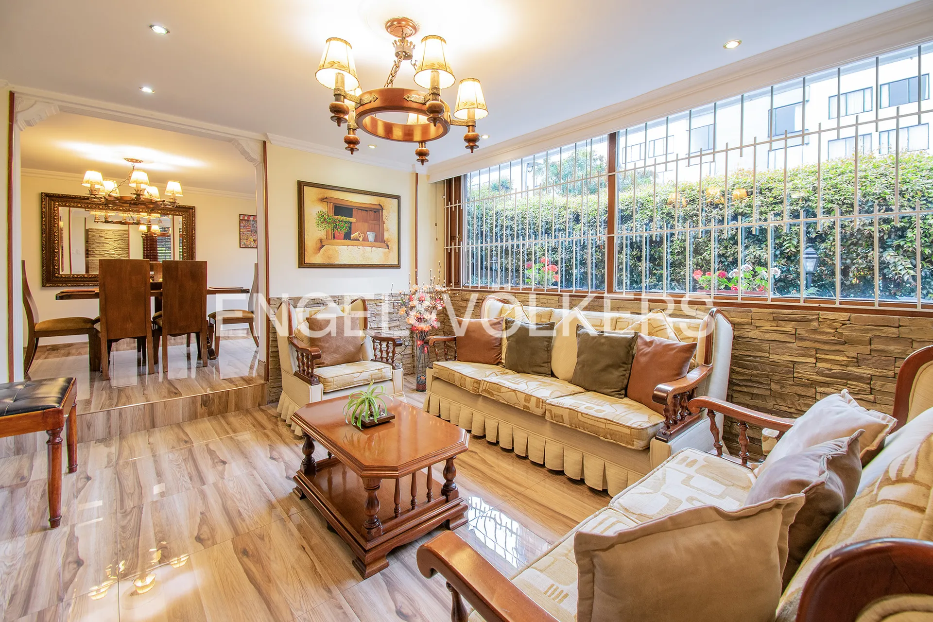 Casa en venta en Alhambra, Bogotá · foto 3 de 19