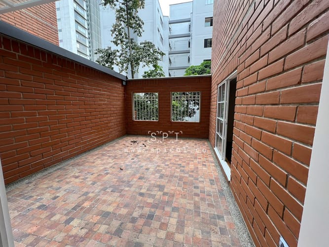 Apartamento de 3 alcobas en venta en La Aguacatala, Medellín, 200 m² · foto 11 de 24