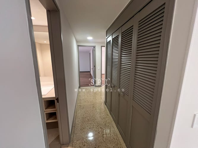 Apartamento de 3 alcobas en venta en La Aguacatala, Medellín, 200 m² · foto 14 de 24