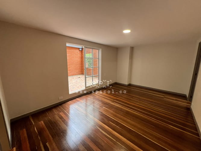 Apartamento de 3 alcobas en venta en La Aguacatala, Medellín, 200 m² · foto 16 de 24