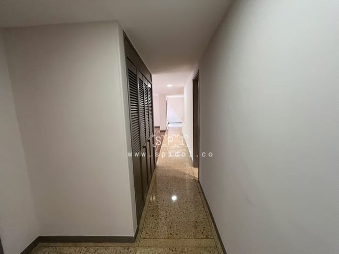 Apartamento de 3 alcobas en venta en La Aguacatala, Medellín, 200 m² · foto 21 de 24