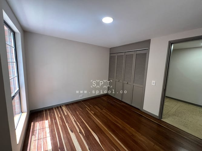 Apartamento de 3 alcobas en venta en La Aguacatala, Medellín, 200 m² · foto 23 de 24