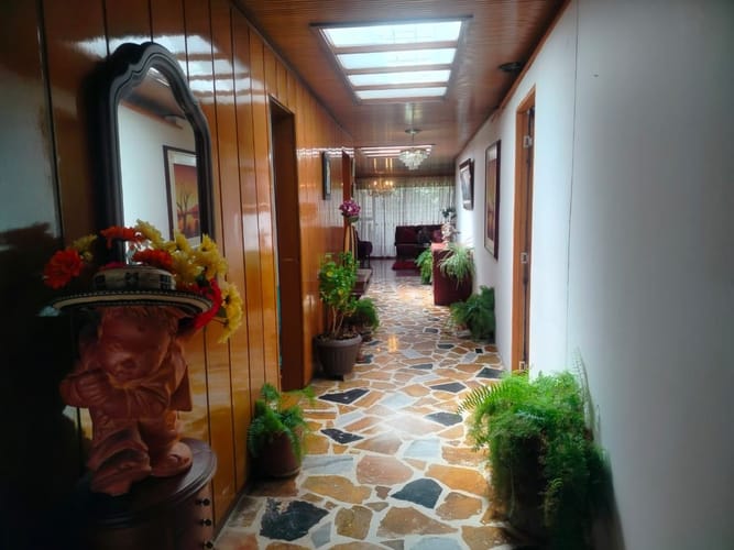 Casa de 4 alcobas en venta en Los Cedros, Bogotá, 405 m² · foto 5 de 24