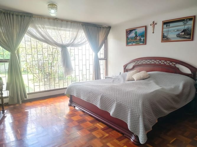 Casa de 4 alcobas en venta en Los Cedros, Bogotá, 405 m² · foto 9 de 24