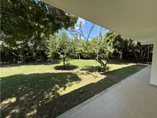 Casa de 5 alcobas en venta en Las Mercedes, Jamundí, 273 m² · foto 4 de 24