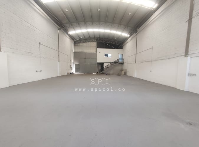 Bodega en arriendo en La Tablaza, La Estrella, 350 m² · foto 3 de 16