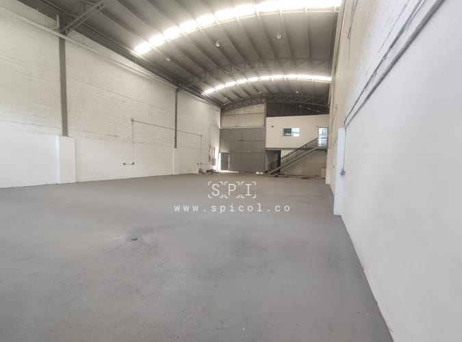 Bodega en arriendo en La Tablaza, La Estrella, 350 m² · foto 4 de 16