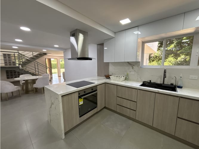 Casa de 5 alcobas en venta en Las Mercedes, Jamundí, 273 m² · foto 10 de 24