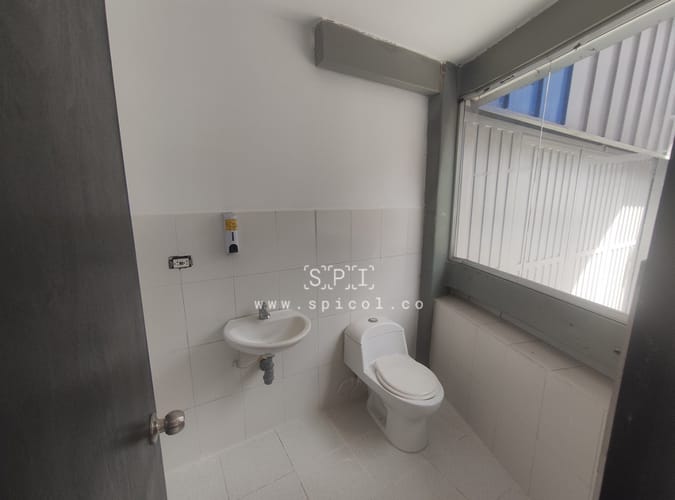 Bodega en arriendo en La Tablaza, La Estrella, 350 m² · foto 15 de 16