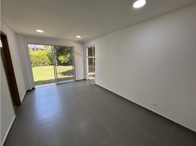 Casa de 5 alcobas en venta en Las Mercedes, Jamundí, 273 m² · foto 14 de 24