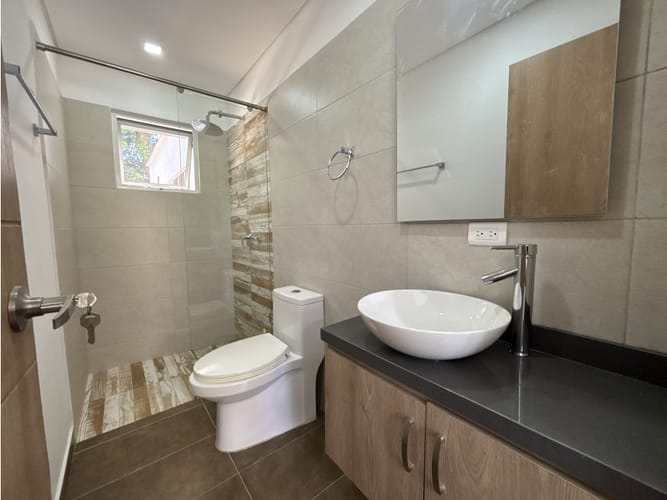 Casa de 5 alcobas en venta en Las Mercedes, Jamundí, 273 m² · foto 19 de 24