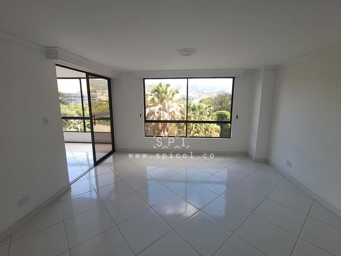 Apartamento de 3 alcobas en venta en La Aguacatala, Medellín, 155 m² · foto 2 de 16