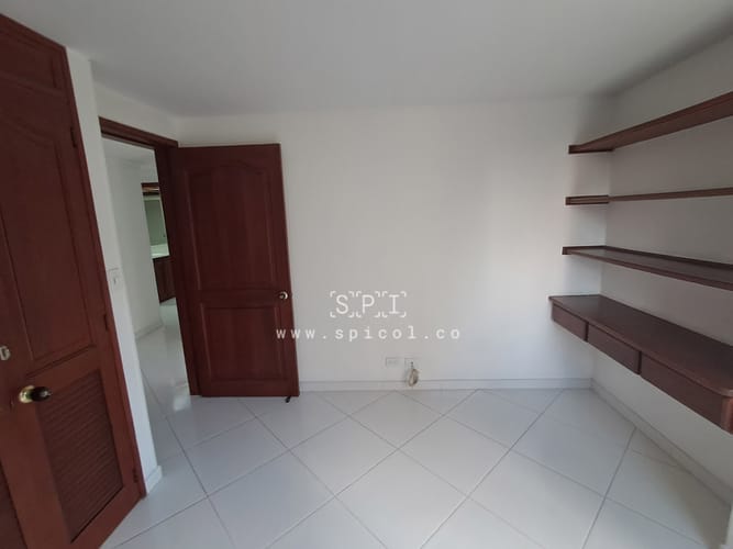 Apartamento de 3 alcobas en venta en La Aguacatala, Medellín, 155 m² · foto 11 de 16