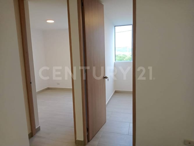 Apartamento de 2 alcobas en venta en Guabinas, Yumbo, 53 m² · foto 8 de 23