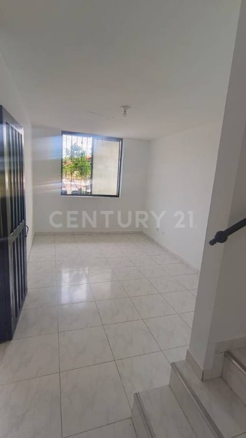 Casa de 4 alcobas en venta en Caños Negros, Villavicencio, 126 m² · foto 3 de 23