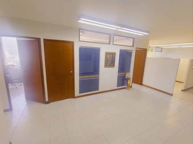 Oficina en arriendo en La Merced, Cali, 416 m² · foto 4 de 23