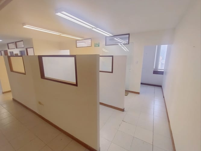 Oficina en arriendo en La Merced, Cali, 416 m² · foto 10 de 23