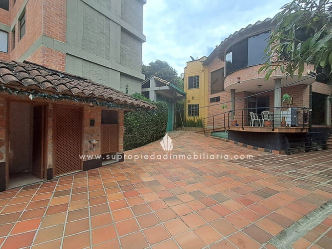 Casa de 5 alcobas en venta en Las Antillas, Envigado, 375 m² · foto 4 de 24