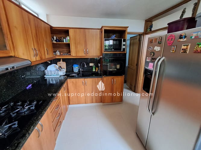 Casa de 5 alcobas en venta en Las Antillas, Envigado, 375 m² · foto 7 de 24