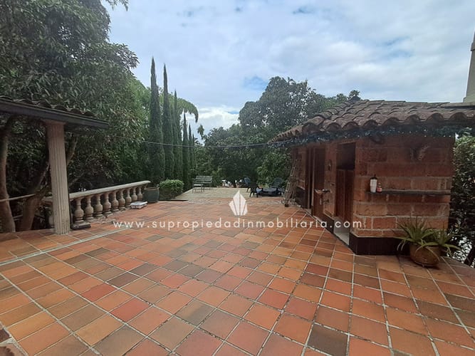 Casa de 5 alcobas en venta en Las Antillas, Envigado, 375 m² · foto 11 de 24