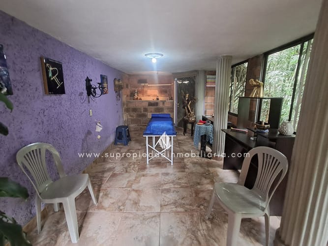 Casa de 5 alcobas en venta en Las Antillas, Envigado, 375 m² · foto 13 de 24