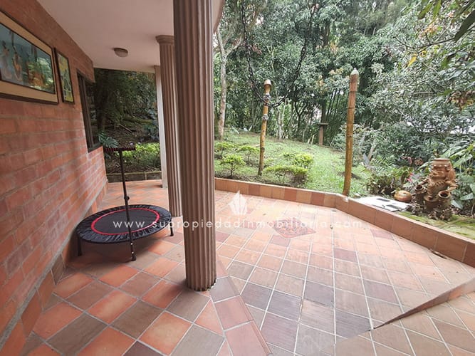 Casa de 5 alcobas en venta en Las Antillas, Envigado, 375 m² · foto 15 de 24