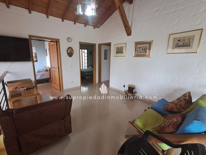 Casa de 5 alcobas en venta en Las Antillas, Envigado, 375 m² · foto 19 de 24