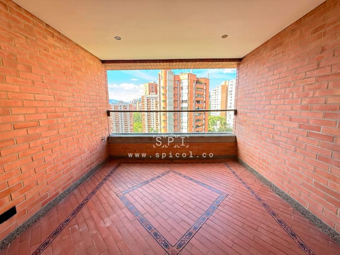 Apartamento en arriendo en Los Balsos, Medellín · foto 6 de 24