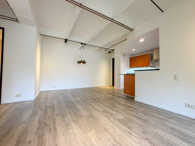 Apartamento de 2 alcobas en venta en Las Lomas, Medellín, 84 m² · foto 4 de 12