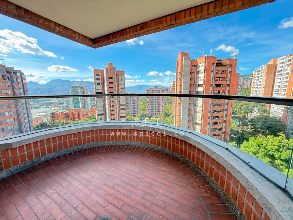 Apartamento en arriendo en Los Balsos, Medellín · foto 8 de 24