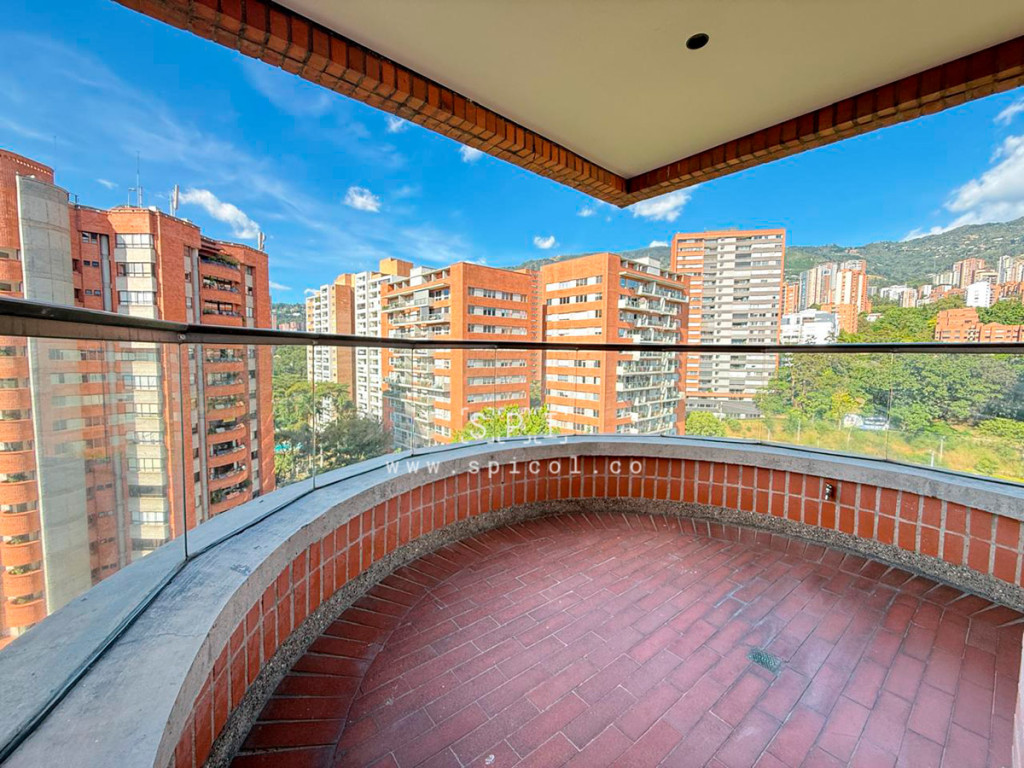 Apartamento en arriendo en Los Balsos, Medellín · foto 10 de 24