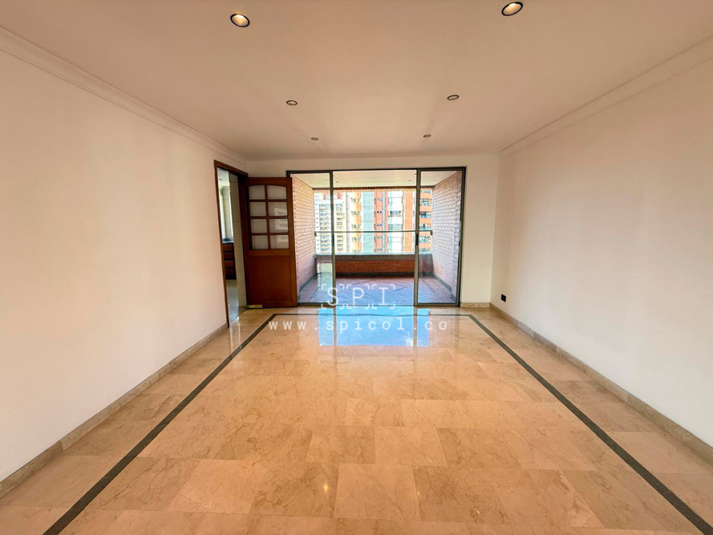 Apartamento en arriendo en Los Balsos, Medellín · foto 16 de 24