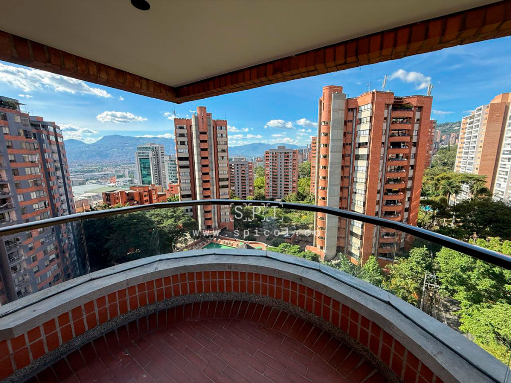 Apartamento en arriendo en Los Balsos, Medellín · foto 24 de 24