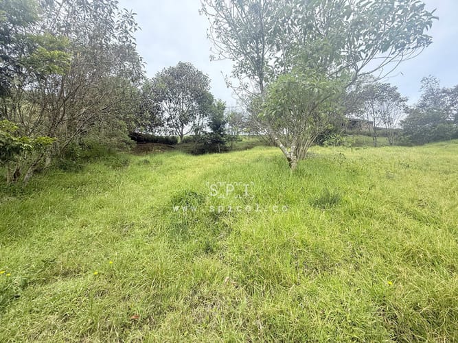 Lote en venta en Loma Del Escobero, Envigado, 2575 m² · foto 15 de 19