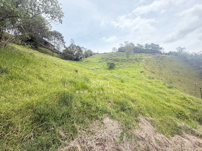 Lote en venta en Loma Del Escobero, Envigado, 2575 m² · foto 16 de 19