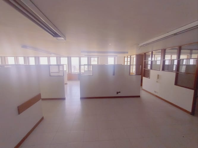 Oficina en arriendo en La Merced, Cali, 240 m² · foto 2 de 24